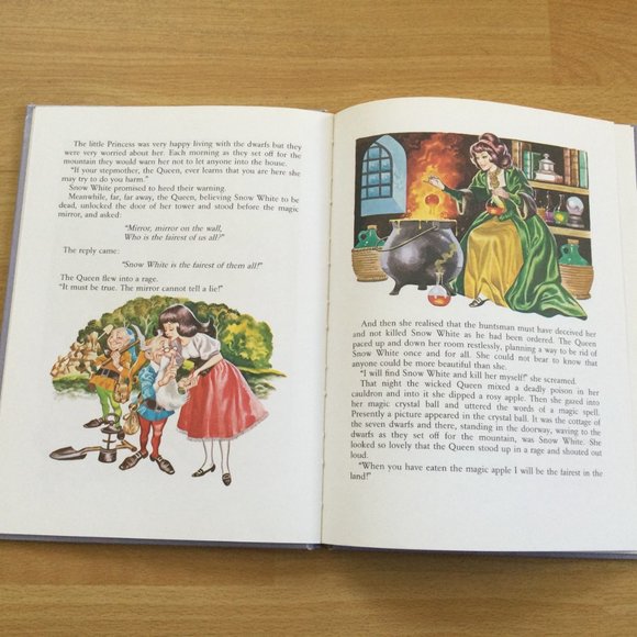 Vintage Snow White and Little Red Riding Hood 1973 Book - Picture 3 of 10